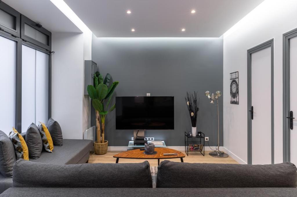 Hsh Batignolles Sauffroy Charming Apartment 8P Parigi Esterno foto